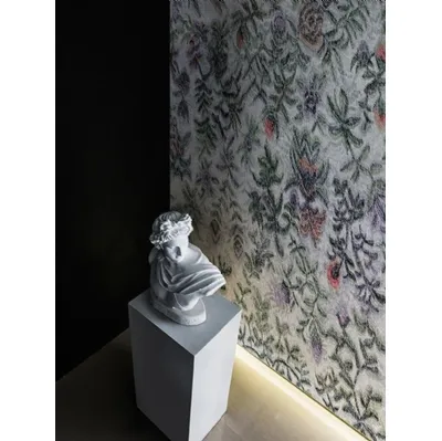 Carta da parati vinilica A Tratti con disegno floreale di Wall&Decò