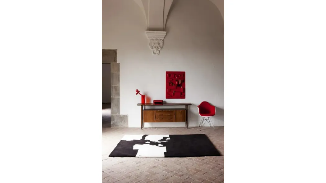 Tappeto bianco e nero Chillida Collage 1966 di Nanimarquina