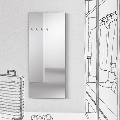 Specchio Appendiabiti in fusione di ottone cromato dal design minimal Chiodo Fisso Mirror di Minotti Italia