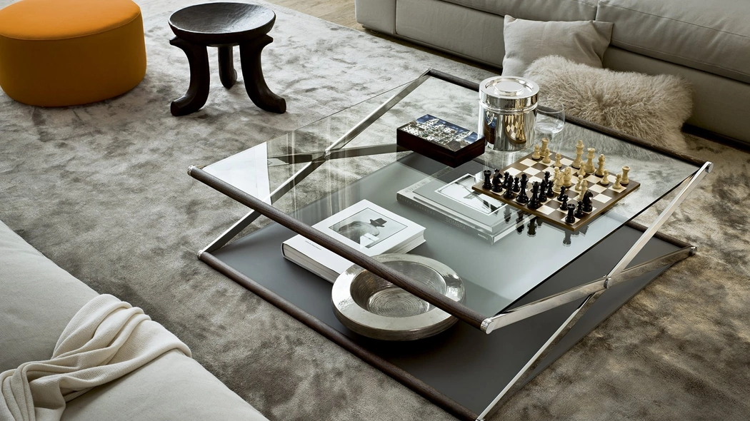 Tavolino in cristallo con struttura in metallo con parti in legno di rovere Nox di Gallotti&Radice