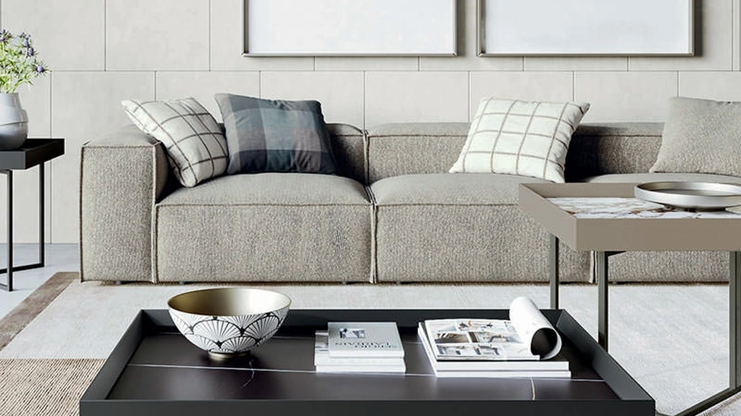 Tavolino Slash con top in gres e base in metallo di Dall'Agnese