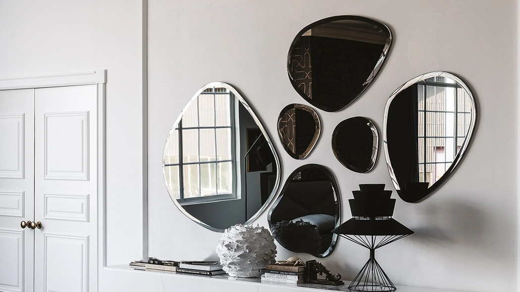 Specchio Hawaii dalla forma irregolare di Cattelan Italia
