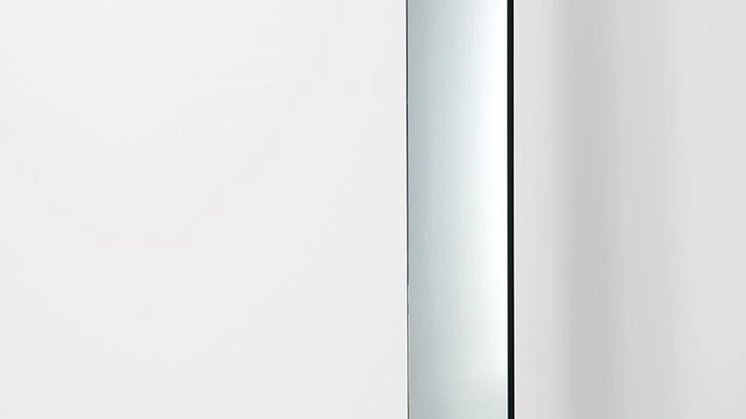 Specchio con struttura autoportante in metallo piegato e verniciato color grigio Zed di Gallotti&Radice