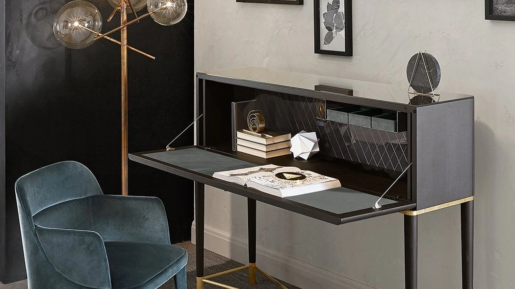 Secrétaire Tama in frassino tinto nero con interno rivestito in pelle di Gallotti&Radice