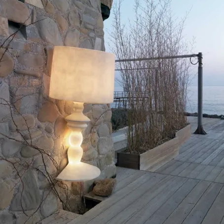Lampada a parete per esterno in vetroresina Alibabig di Karman