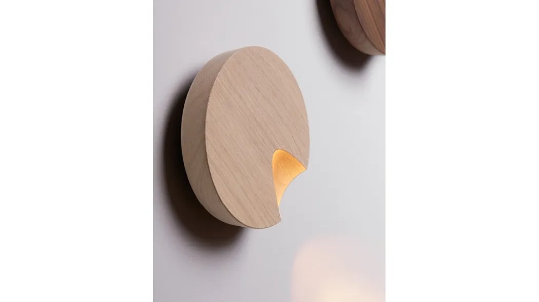 Lampada in legno massello Dots di Vibia