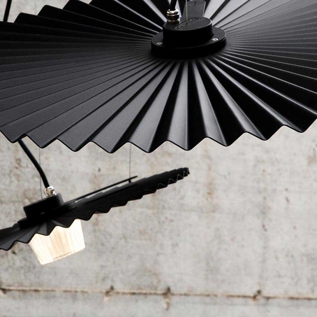 Lampada a sospensione in alluminio plissettato Gonzaga di Karman