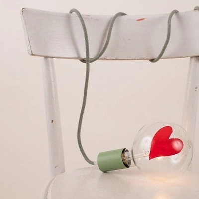 Lampada in metallo colorato con cavo colorato in cotone Spinello di Filotto