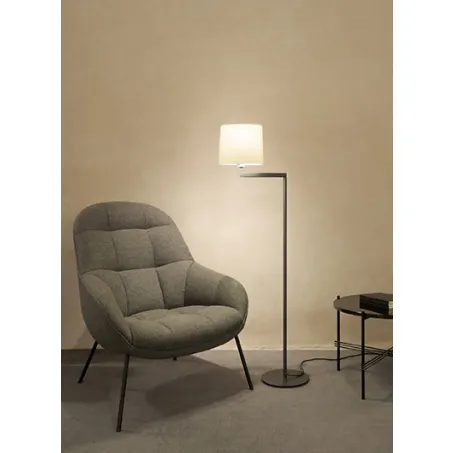 Lampada ideale da lettura Swing di Vibia