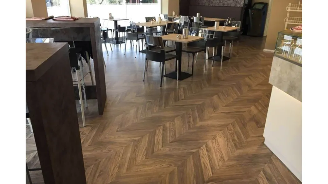 Parquet in laminato Ungherese Rovere Naturale Living Syncro Hydro di Skema