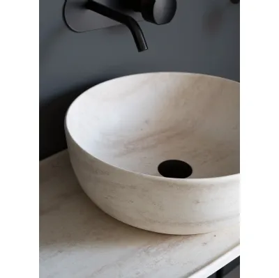 Lavabo rotondo in ceramica effetto marmo travertino E_Travertine di Scarabeo