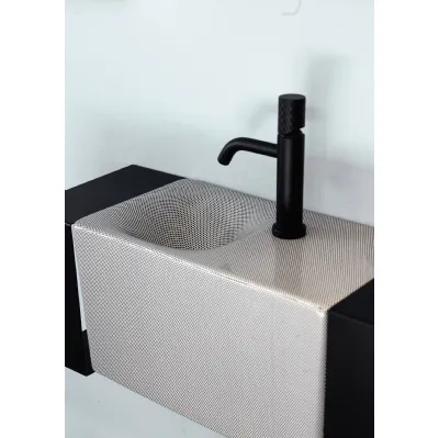 Lavabo in ceramica con grafica a pois nero su bianco Full Pois 01 di Scarabeo