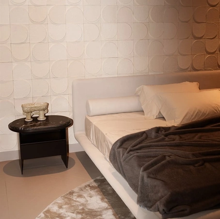 Comodino in legno con top in marmo Sensei Night di Gallotti&Radice