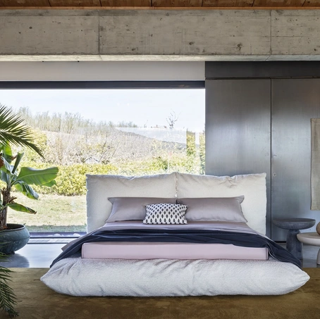 Letto in tessuto imbottito Alba di Mogg