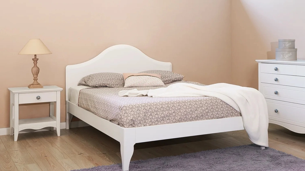 Letto matrimoniale Gendarme in legno laccato di Callesella