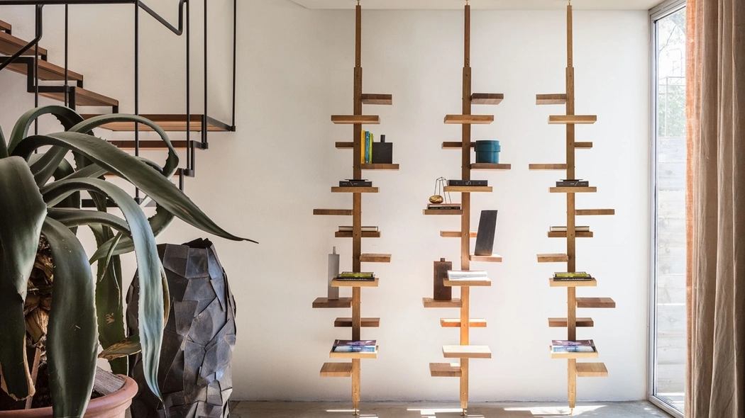 Libreria di design in legno Adelaide Wood di Mogg