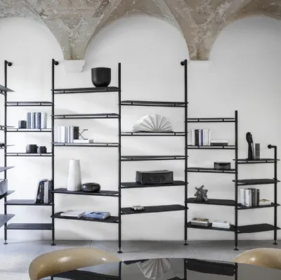 Libreria in metallo con ripiani in Ardesia Levante di Mogg