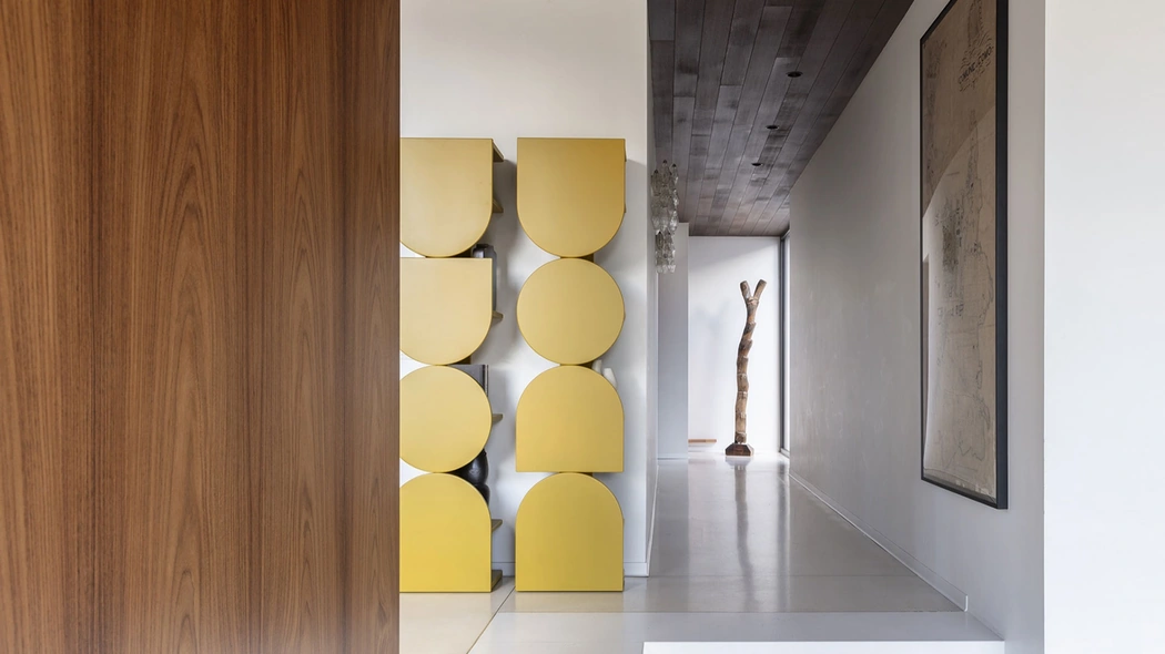 Libreria Shape Tower di Mogg