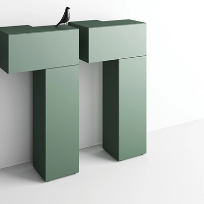 Madia Formosa Inchinata di Minotti Italia