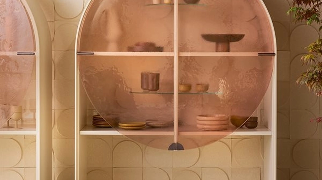 Madia di design Soda in cristallo e legno laccato di Gallotti&Radice