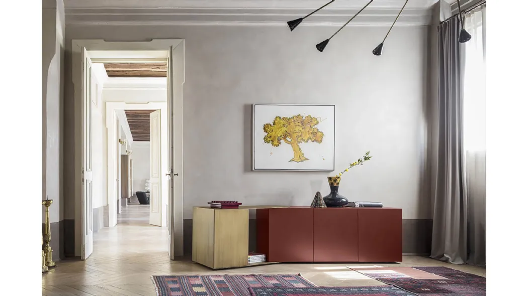 Madia in MDF laccato con elemento in metallo orientabile Partout Sideboard di Mogg