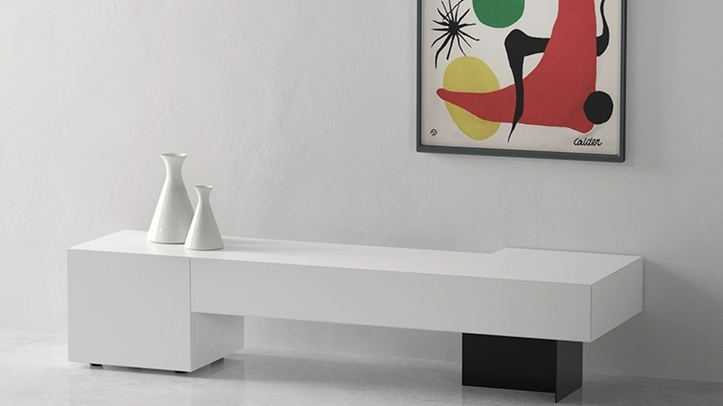 Mobile Porta Tv Formosa Distesa di Minotti Italia