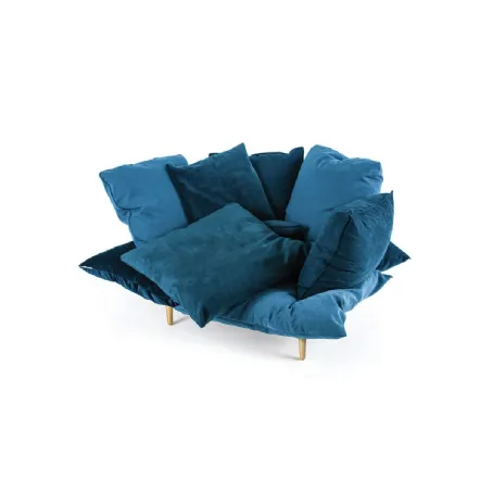 Poltrona di design azzurra imbottita con cuscini morbidi Comfy di Seletti