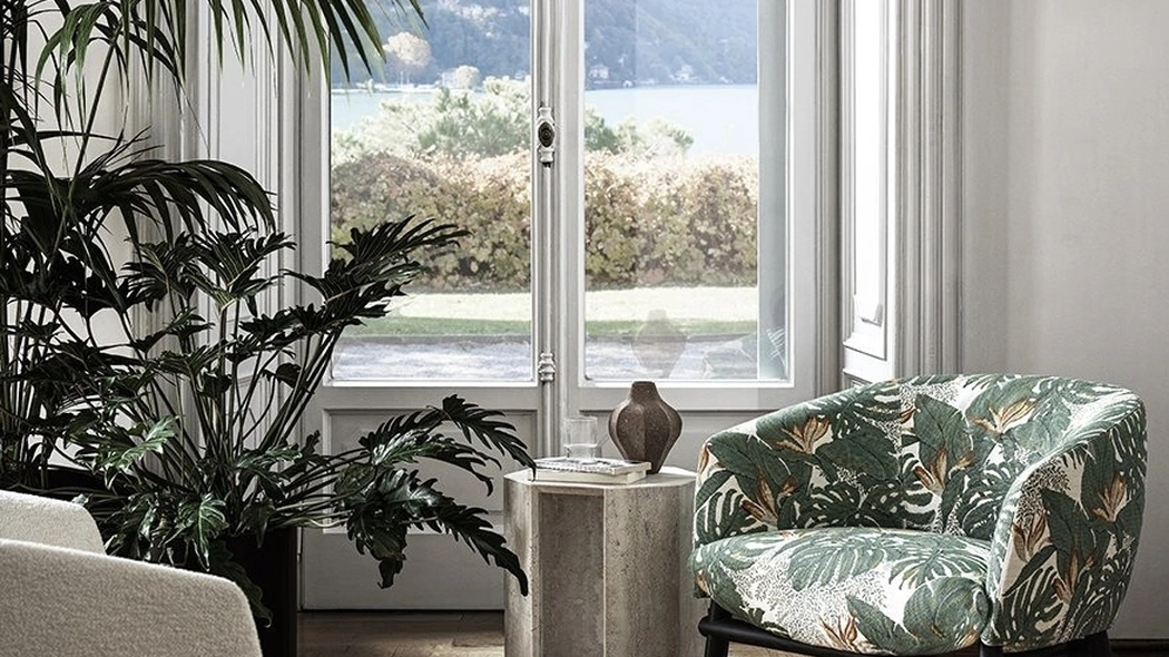 Poltrona Livre in tessuto imbottito di Gallotti&Radice