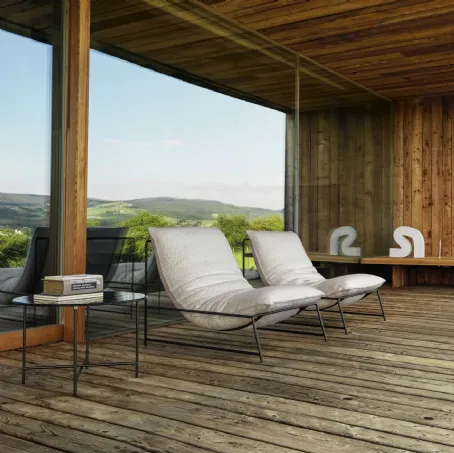 Poltrona di design in tessuto imbottito con struttura in tondino metallico Rito di Desirèe