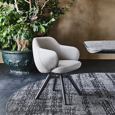 Sedia girevole in pelle Bombè di Cattelan Italia