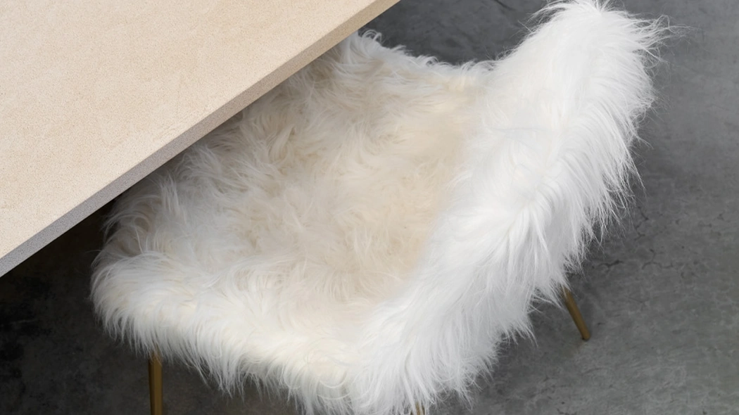 Sedia Mammamia Fur in eco pelliccia di Opinion Ciatti