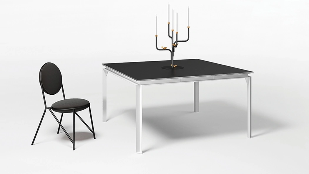 Tavolo Mille in vetro e metallo di Minotti Italia
