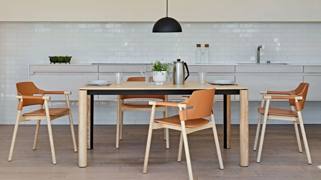 Tavolo Woody in legno impiallacciato di Midj