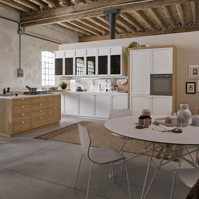 Cucina Classica Mia con penisola in legno naturale e laccato Bianco di Dibiesse
