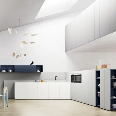 Cucina Moderna ad angolo ME Slim in Fenix Bianco, Grigio Efeso e Blu Fes di Meson's Cucine