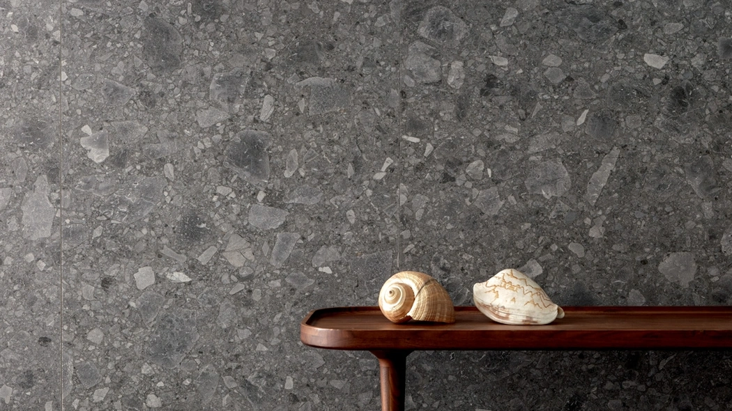 Piastrelle effetto pietra Side Stone Cluster Dark di Lea Ceramiche