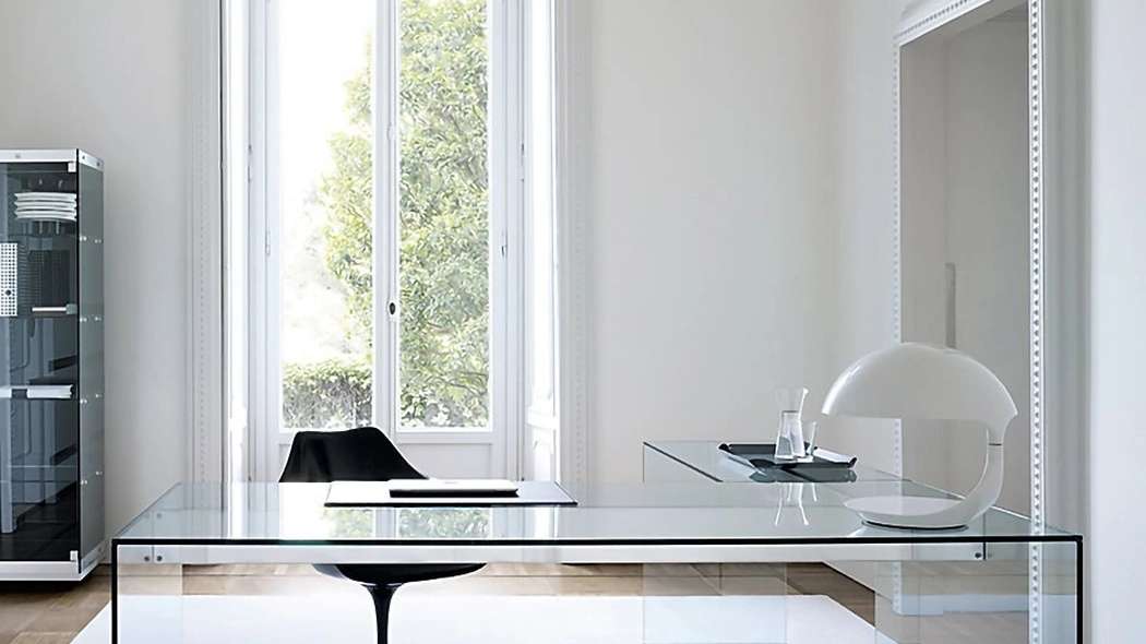 Scrivania Direzionale in cristallo trasparente Air Desk L di Gallotti&Radice