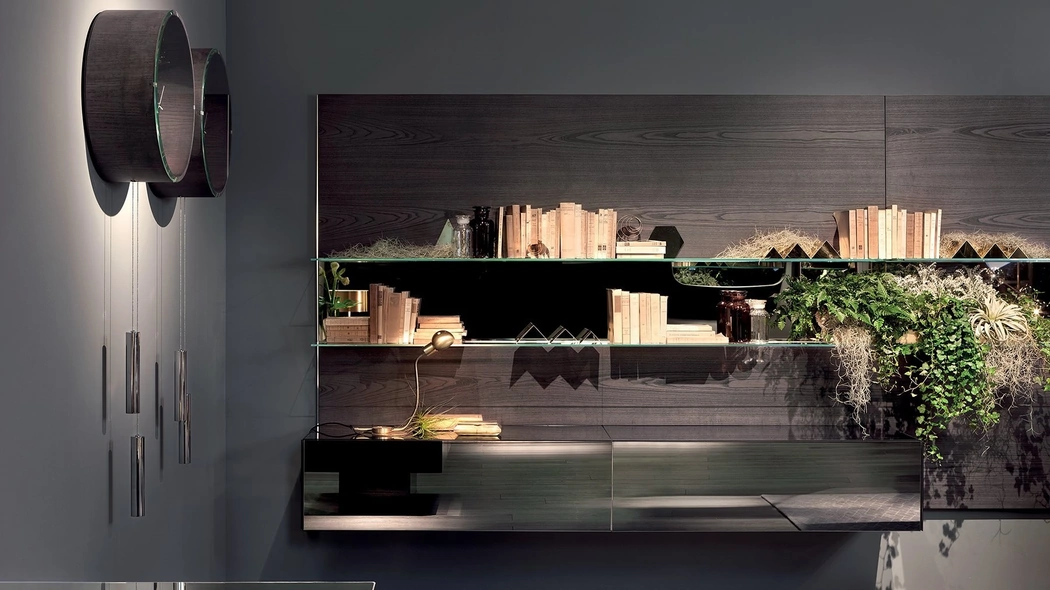 Libreria Elle Plus in Frassino con ripiani in vetro di Gallotti&Radice