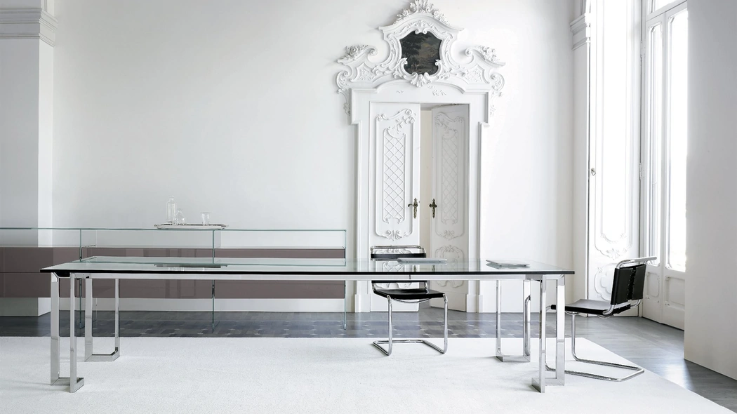 Scrivania operativa in cristallo con struttura in acciaio inox Lord di Gallotti&Radice